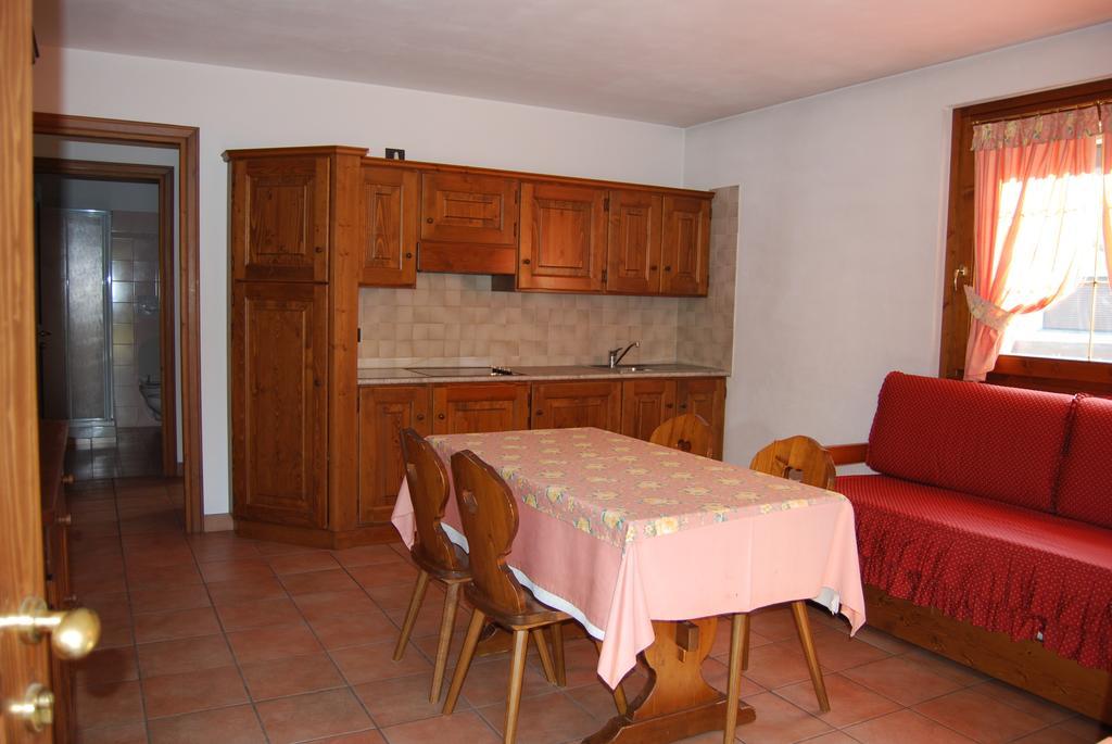 Residence Lord Byron Bormio Habitación foto