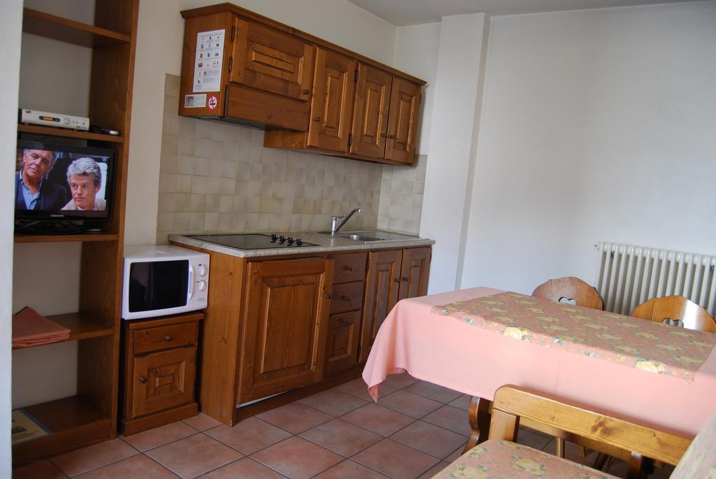 Residence Lord Byron Bormio Habitación foto