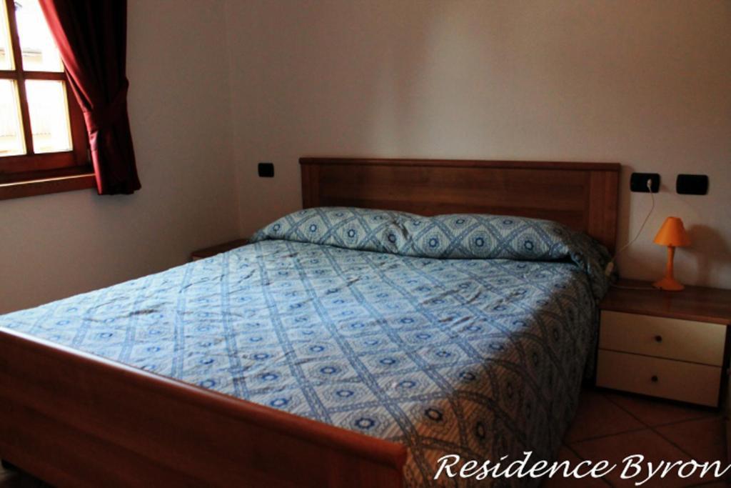 Residence Lord Byron Bormio Habitación foto
